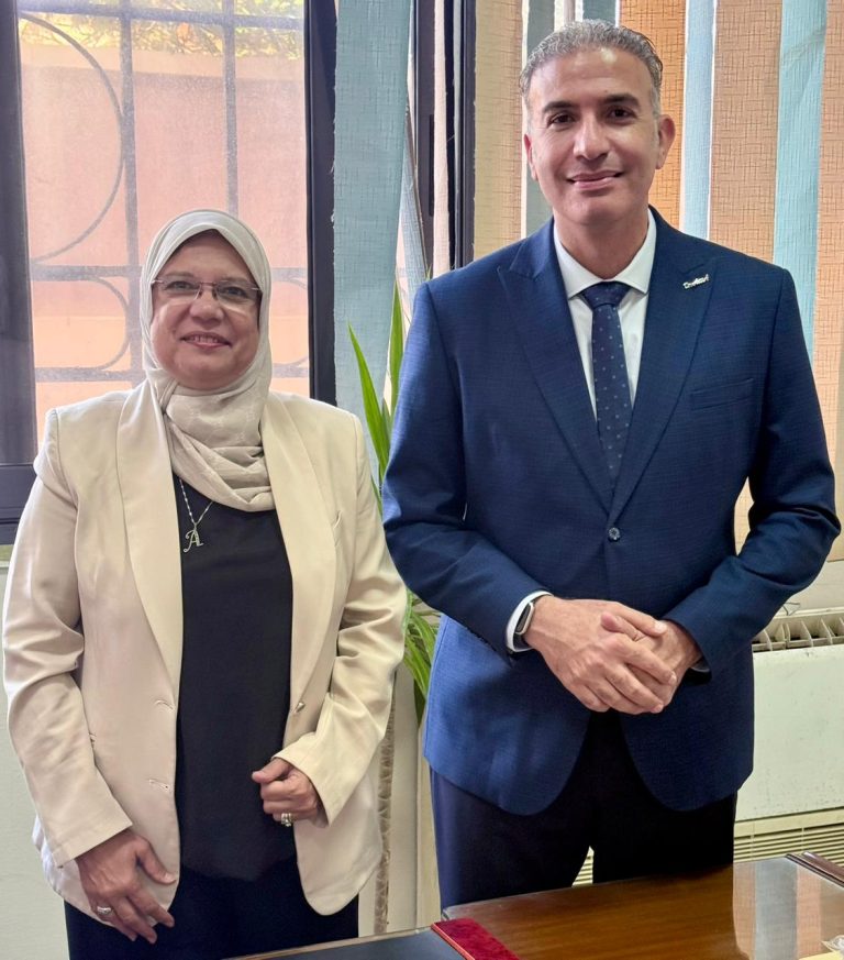 جامعة الاسكندرية - كلية العلوم - تستضيف ندوة الدكتور عطية